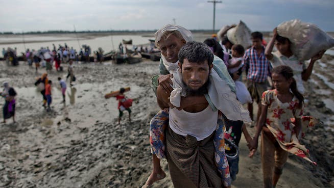 Rohingya-Flüchtlinge aus Myanmar auf der Flucht nach Bangladesch. (Archivbild)