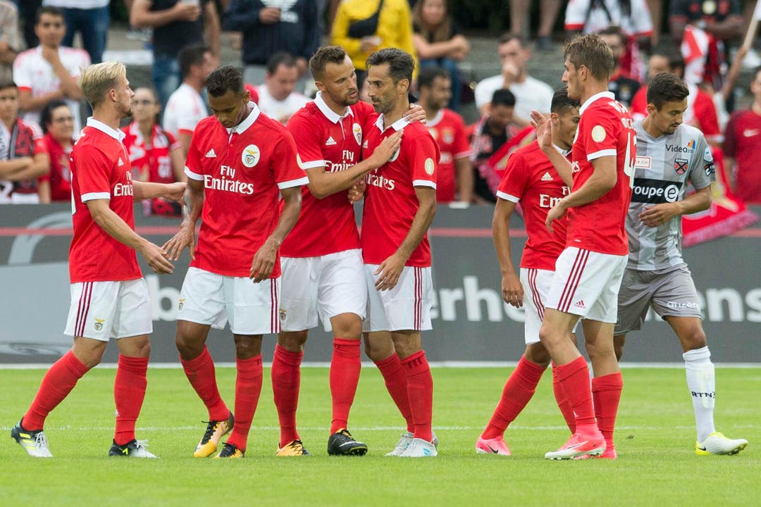 Uhrencup-Spiel zwischen Xamax und Benfica Lissabon im Stadion Brühl (13.7.2017)