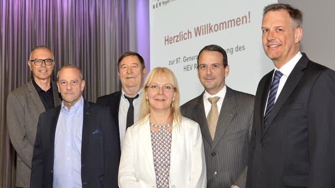 Vorstand des HEV Region Olten mit v.l. Roger Kaufmann, Markus Straumann, Arthur Haefliger, Daniela Weibel (Präsidentin), Stephan Glättli und Andreas Schibli. Es fehlt Thomas Frey.