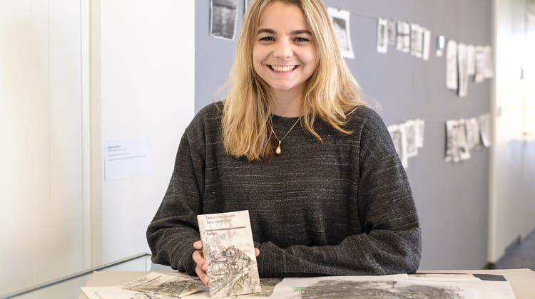 Eine Schülerin aus Oberwil gestaltet das Cover eines Literaturklassikers