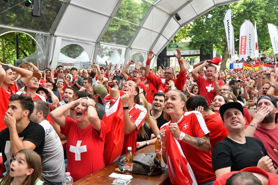 Fussball-WM Achtelfinale Schweiz-Schweden in der Schützi Olten