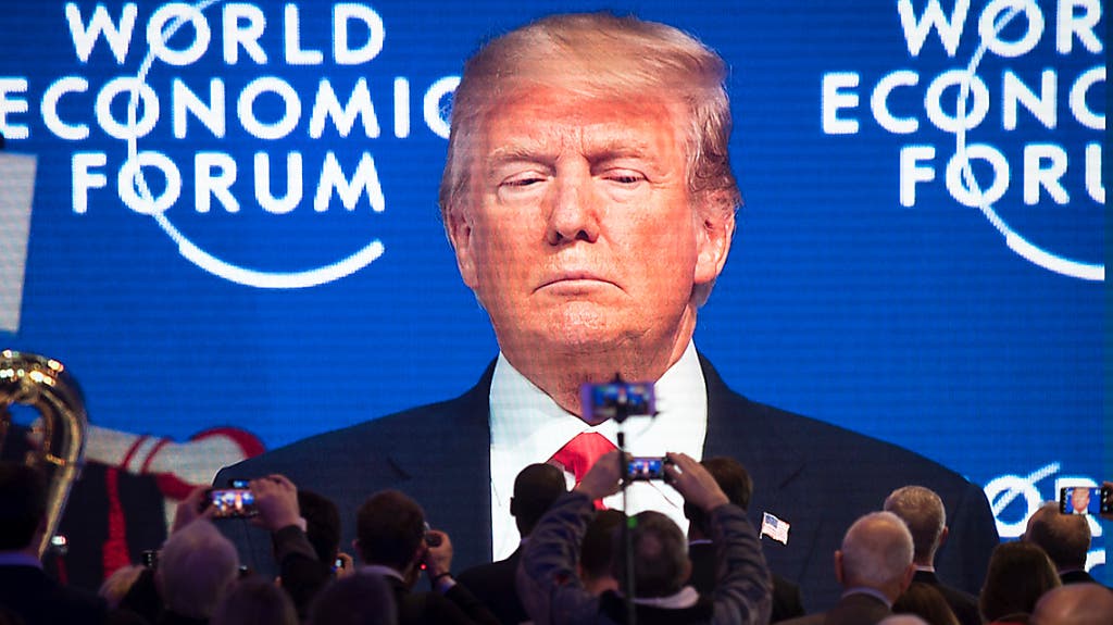 Trump schwebte auch vor seiner Ankunft in Davos über dem WEF-Jahrestreffen. Nun hielt er seine lange erwartete Rede - und machte wie erwartet Werbung für sein Land.