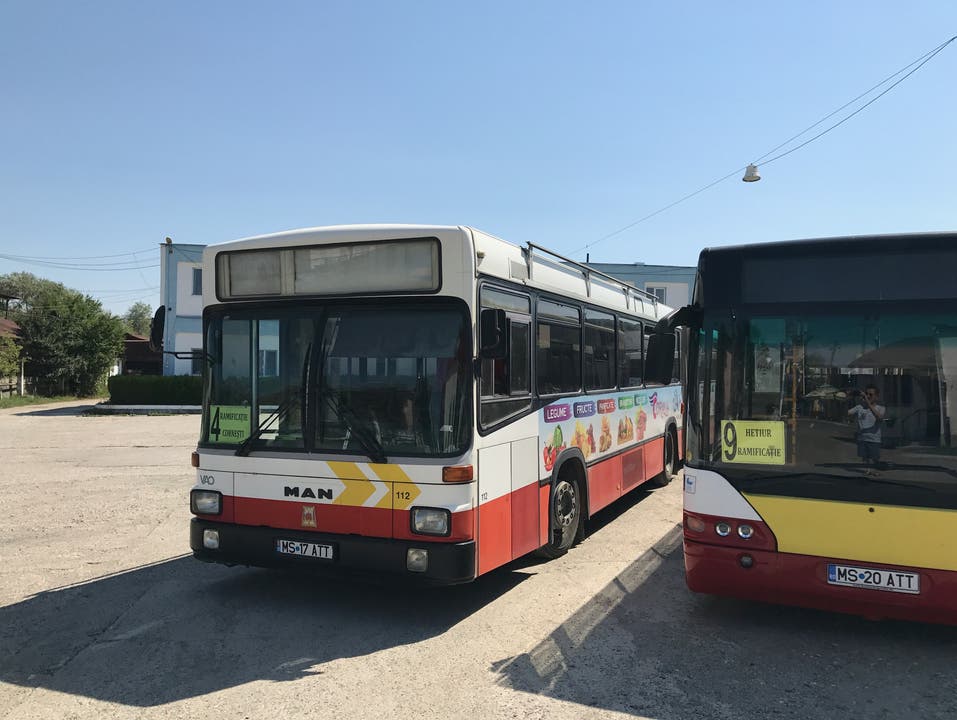 RVBW-Busse in Rumänien Seit rund 14 Jahren fahren in der Rumänischen Stadt Schässburg RVBW-Busse rum. Dies wurde dank einem Patenschaftsprojekt, das unter dem ehemaligen Stadtammann Josef Bürge initiiert wurde, möglich.
