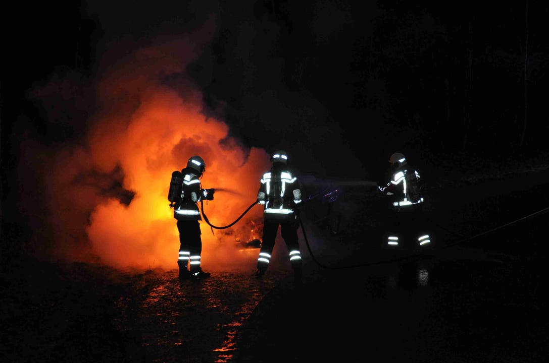 Dornach: Auto brennt aus