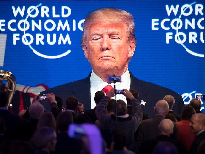 Trump schwebte auch vor seiner Ankunft in Davos über dem WEF-Jahrestreffen. Nun hielt er seine lange erwartete Rede - und machte wie erwartet Werbung für sein Land.