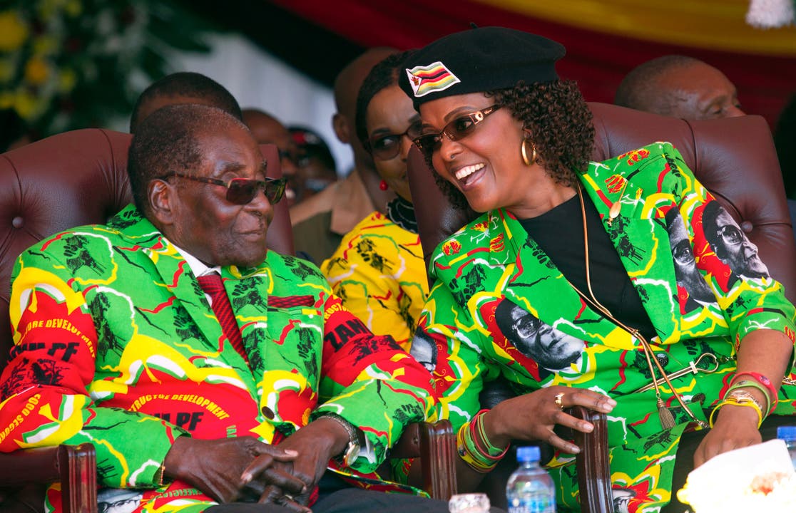 Robert Mugabe wollte seine Ehefrau Grace zur Vizepräsidentin machen. Stirbt der Präsident, übernimmt der Vizepräsident vorderhand die Geschäfte.