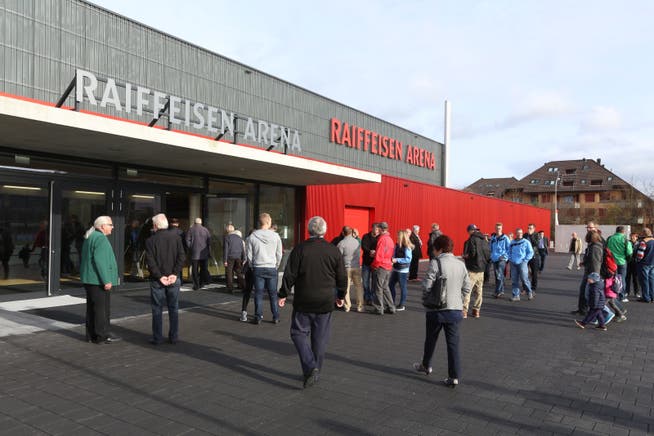 Markantes Zeichen der regionalen Verankerung: Durch Sponsoringbeiträge mitfinanzierte Mehrzweckhalle «Raiffeisen Arena» in Hägendorf.