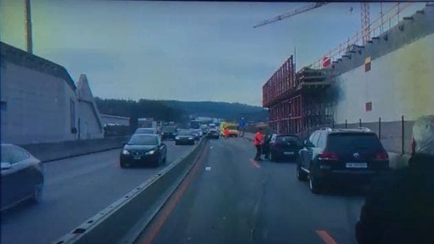 Zürich, 3. Dezember Bei einem Auffahrunfall auf der A1 vor dem Gubristtunnel auf der Zürcher Nordumfahrung sind fünf Personen verletzt worden. Die Autobahn war am Sonntagnachmittag (3. Dezember) in Fahrtrichtung Bern mehrere Stunden gesperrt.