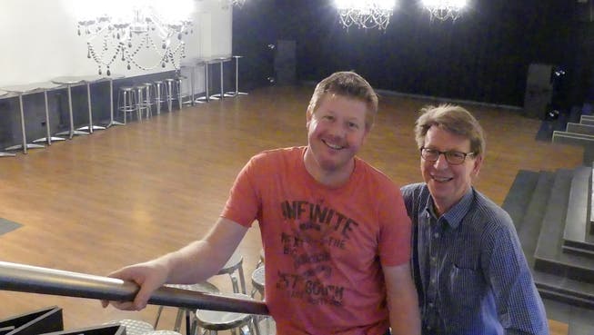 Wirt Peter Wyrsch (links) und Alleinunterhalter Erwin Wicki organisieren im Chillout neu Tanznachmittage für ältere Menschen.