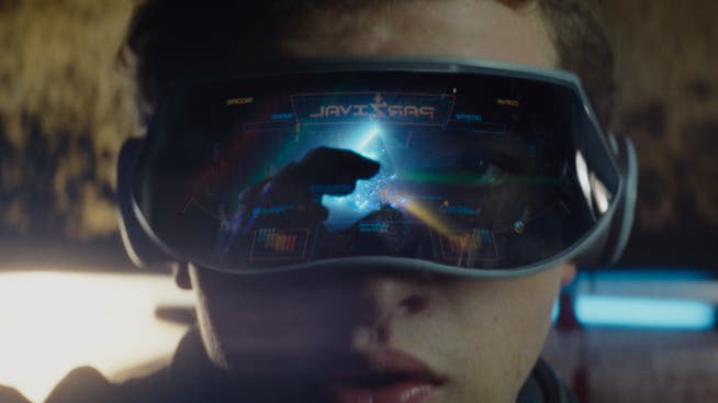 Im Film «Ready Player One» entflieht Wade Watts (Tye Sheridan) per Brille dem trüben Alltag – in eine genauso trübe virtuelle Realität.