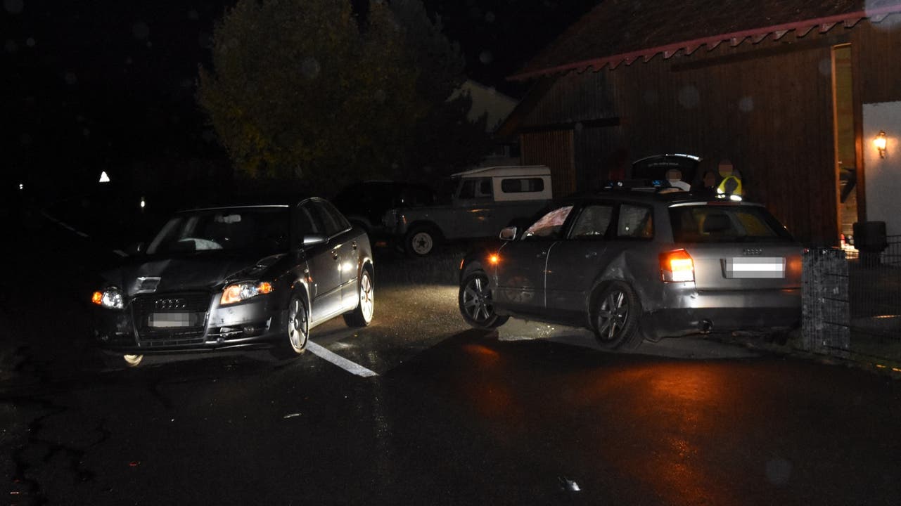 Jonschwil (SG), 7. November Zwei Autos stiessen bei einem Überholmanöver zusammen. Dabei verletzte sich ein 25-jähriger Autofahrer leicht. Beide Autos erlitten einen Totalschaden. Es entstand ein Drittschaden im Wert von mehreren Tausend Franken.