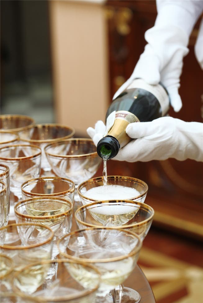 Der Champagner sticht in der Schweiz gar den Wein aus. Shutterstock