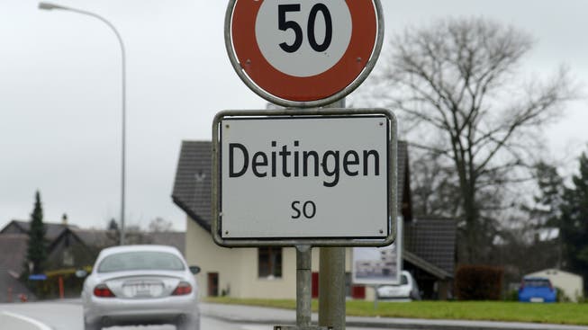 Die Gemeindeversammlung Deitingen wehrt sich gegen den Poststellenabbau und das geplante Asylzentrum.