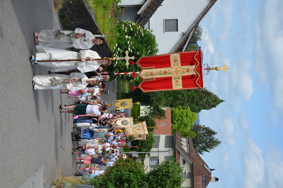 Fronleichnamesprozession in Sarmenstorf Bei schönstem Wetter wurde am 31. Mai in Sarmenstorf die traditionelle Fronleichnamsprozession nach dem Gottesdienst durchgeführt.
