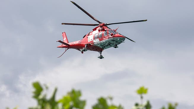 Das 7-jährige Kind wurde mit einem Rettungshelikopter ins Spital geflogen.