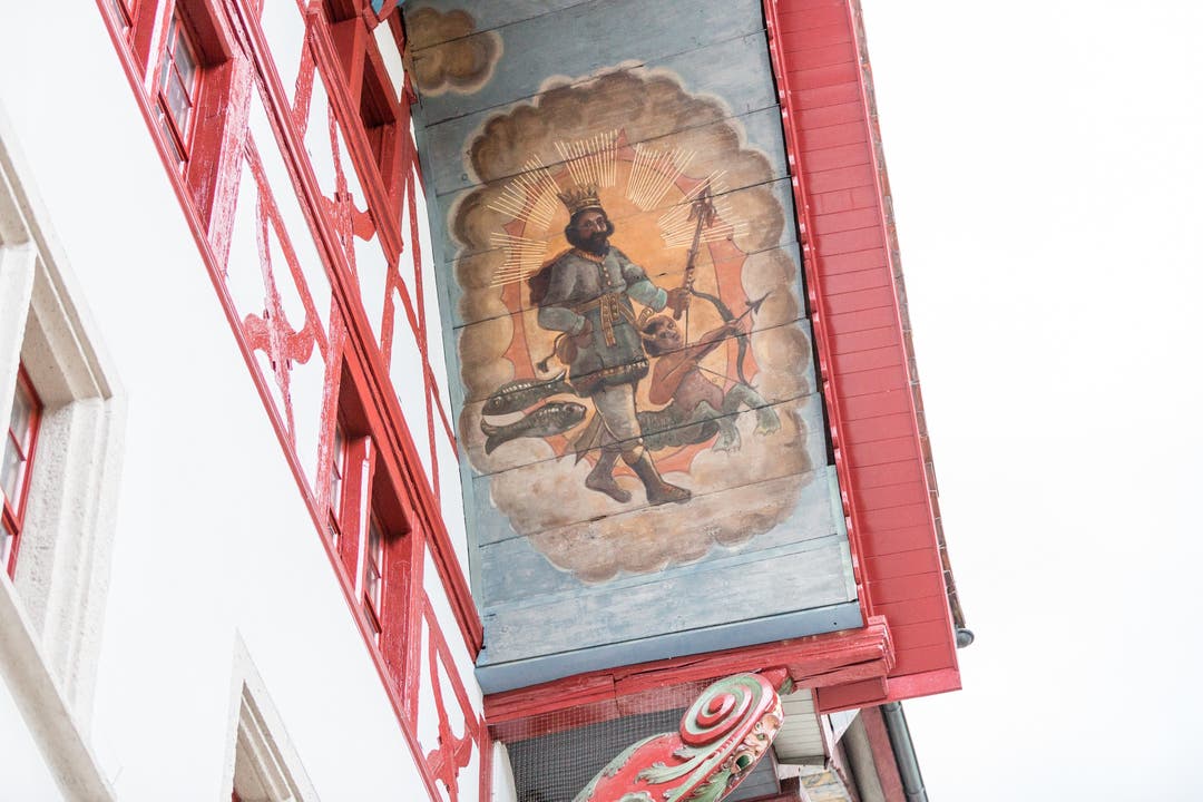 Kunstvoll verzierte Giebel in der Altstadt sind seit Jahrhunderten ein Wahrzeichen der Stadt.