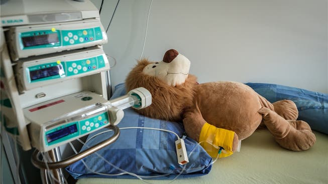 Jeder Arzt im Kanton Solothurn muss Notfalldienst leisten. Da es zu wenig Kinderärzte gibt, wird auch auf ausserkantonale Zusammenarbeit gesetzt.