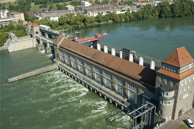 Das Kraftwerk Laufenburg könnte vom neuen Energiegesetz profitieren. az Archiv