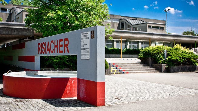 Das Schulhaus Risiacher in Buchs, das zur Kreisschule Aarau-Buchs gehört.
