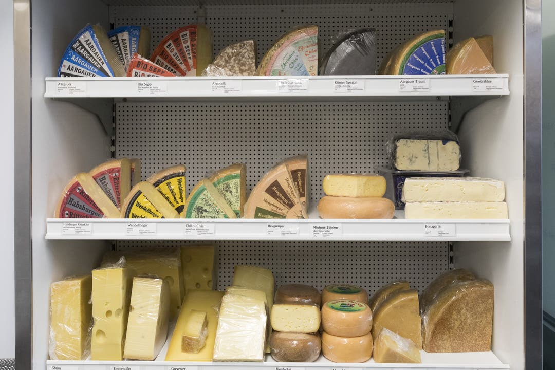 Spezialitätenkäserei von Sepp Brülisauer in Künten Im eigenen Laden wird Käse aus der Spezialitätenkäserei von Sepp Brülisauer in Künten direkt an Kunden verkauft, am 23. Januar 2018.