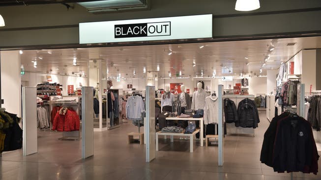Ein Modell mit Zukunft? Der «Pop-Up-Store» von Blackout im Untergeschoss des Coop Centers.