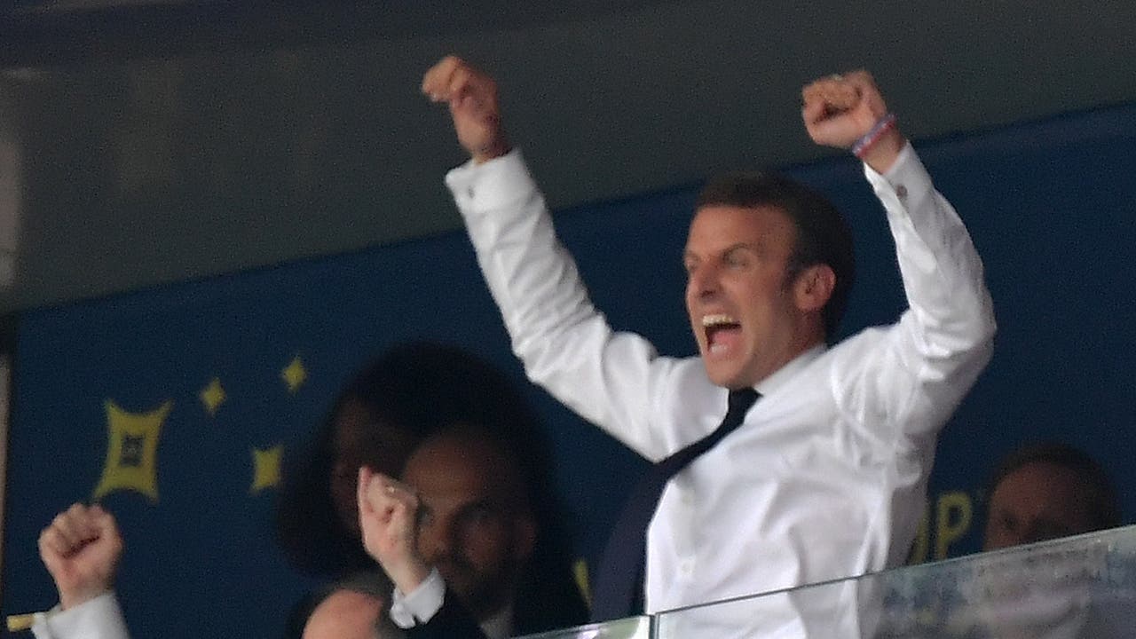 Präsident Macron feiert Frankreichs WM-Titel.