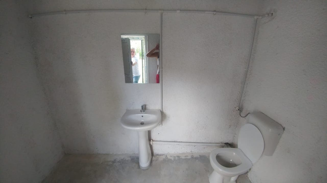 Alle Toiletten haben zudem ein Lavabo.