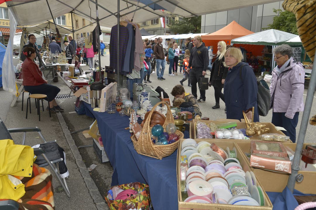 Schmelzi-Flohmarkt Grenchner Fest Samstag Im Bild: Schmelzi-Flohmarkt