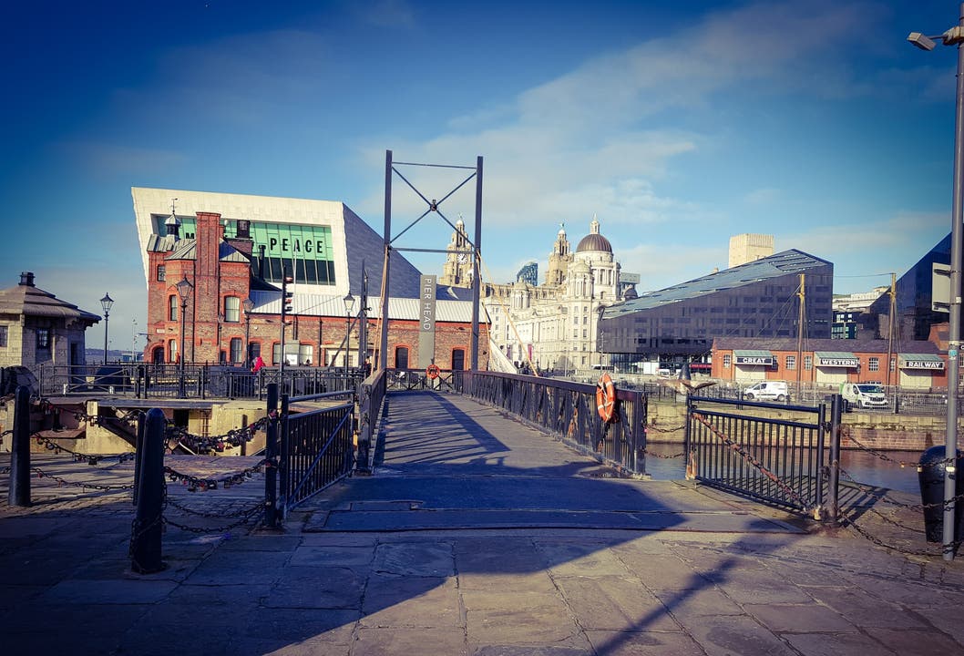 Die Hafengegend wurde in den letzten Jahren komplett neu gebaut. Hier der Blick aufs Museum of Liverpool, in dem die Geschichte der Stadt dokumentiert ist.
