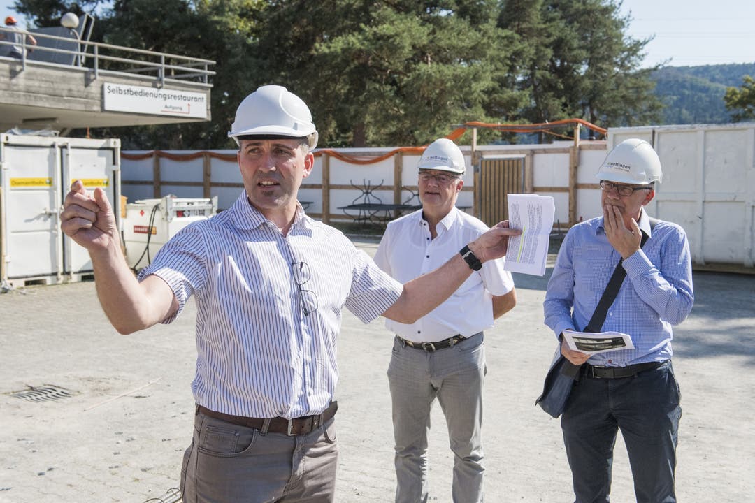Marco Baumann, Tägi-CEO, Gemeindeammann Roland Kuster und Jürg Bischof, Projektleiter Bauverwaltung und Planung (v.l.n.r.)