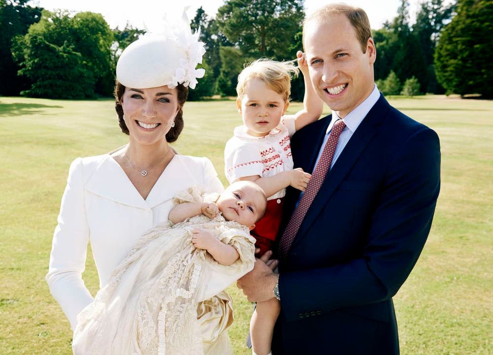 Catherine, Duchess of Cambridge, Prinzessin Charlotte, Prinz George und Prinz William, Duke of Camebridge. Juli 2015.