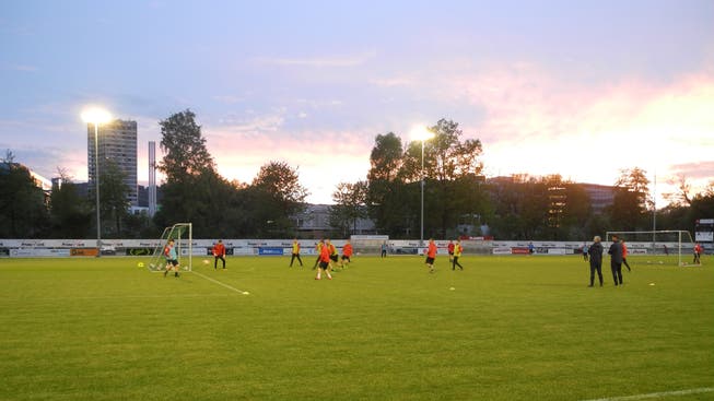 Beim Spiel des FC Dietikon gegen den FC Langnau am Albis kam es zu einer heftigen Auseinandersetzung zwischen zwei Spielerinnen. (Symbolbild)