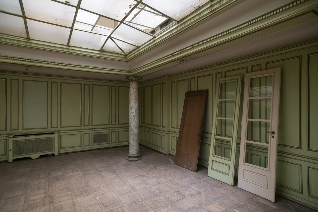 Der Grüne Salon im Verenahof ist erstaunlich gut erhalten. Er liegt direkt über der Verenahofquelle und wurde nachträglich in den Lichthof eingezogen.