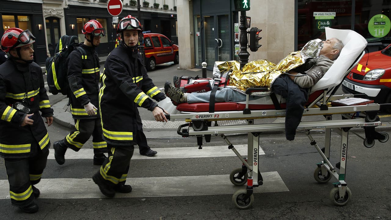 Unglück Gewaltige Explosion in Paris fordert drei Tote und Dutzende