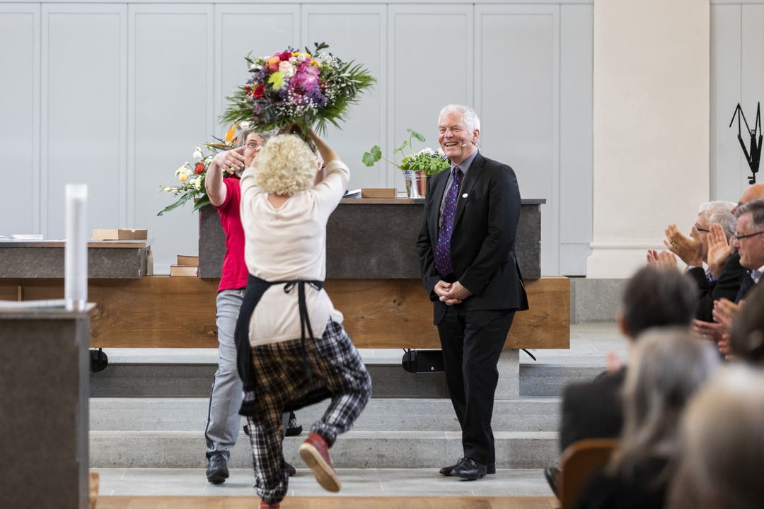 Anlässlich der Goldenen Konfirmation in der reformierten Kirche Baden leitet Markus Graber zum letzten Mal den Gottesdienst. Graber tritt nach über 33 Jahren als Pfarrer in Baden in den Ruhestand.
