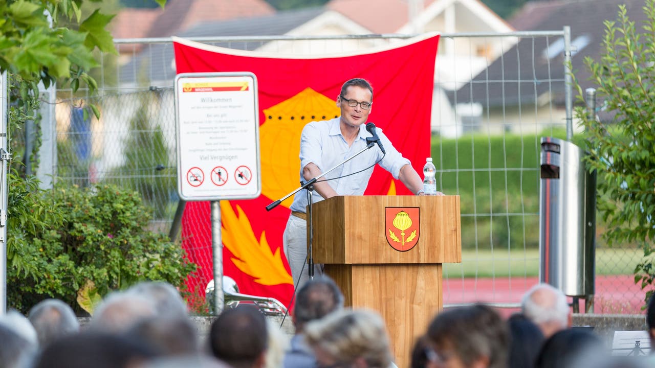In seiner Ansprache zur Feier in Mägenwil plädierte SVP-Nationalrat und Medienmann Roger Köppel für mehr politisches Engagement der Bevölkerung. 1. August-Feier in Mägenwil am 31. Juli 2018 mit Gastredner Roger Köppel.
