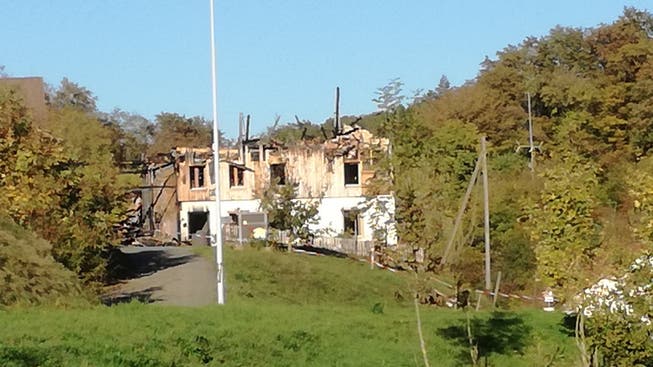 Das Einfamilienhaus mit Scheunenanbau im Ortsteil Kirchbözberg wurde beim Vollbrand am 29. September komplett zerstört. CM