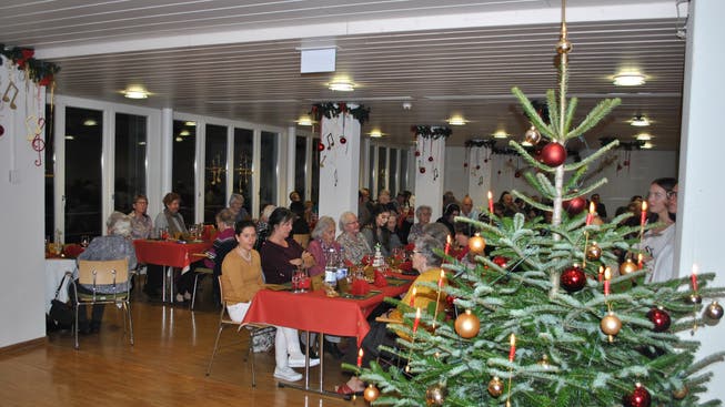 Reich geschmückt: Das Alterszentrum Kastels feierte am Dienstagabend Weihnachten.