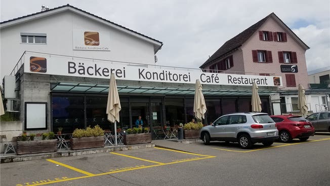 Ist trotz der Konkurseröffnung weiterhin in Betrieb: Das Hauptgeschäft der Bäckerei-Konditorei Studler AG.