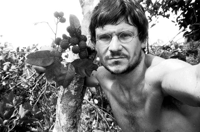 Das bekannteste Porträt von Bruno Manser im Regenwald.