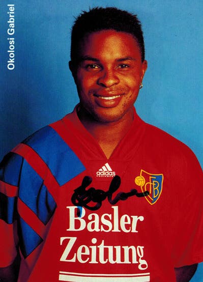 2 Gabriel Okolosi Spurtete 1996/97 für den FCB der Linie entlang. Seine Freundin fiel aus dem Fenster. Oder half er nach?