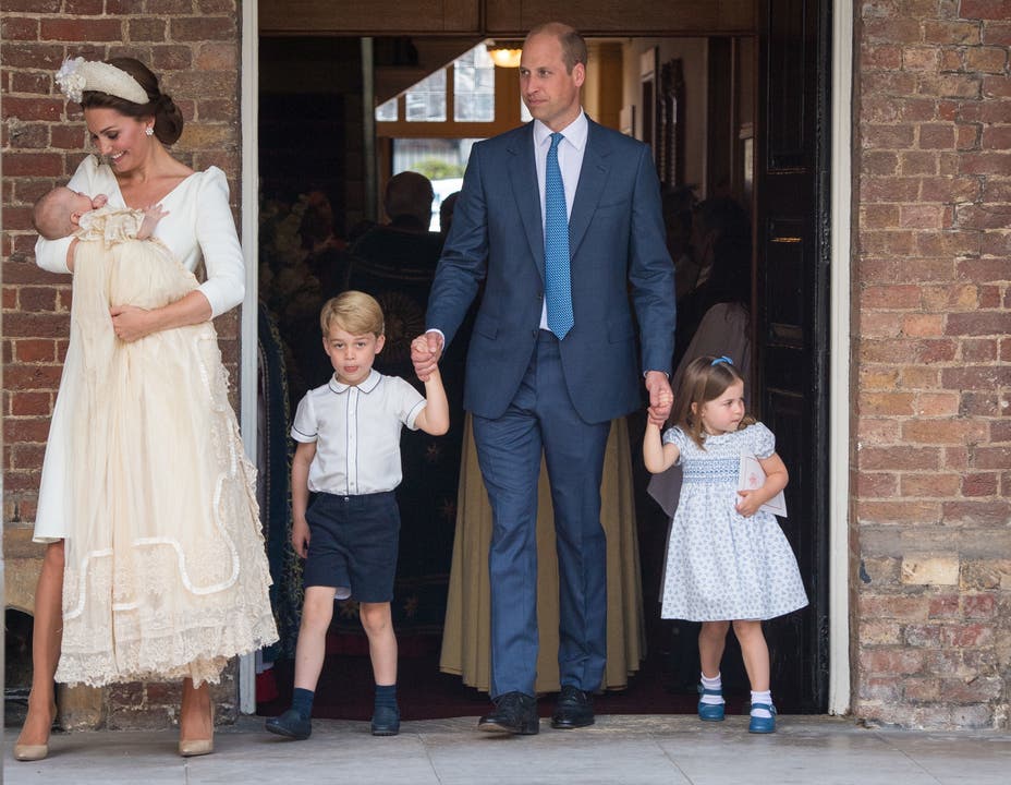 Kate und William mit ihren Kindern an der Taufe von Sohn Louis im Juli 2018.