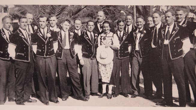 Der Jodlerclub Olten im Jahr 1936 auf seiner Reise an die Riviera.