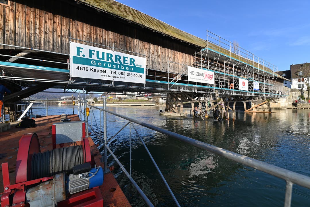 Bilder von der Sanierung der alten Holzbrücke in Olten im Februar 2019