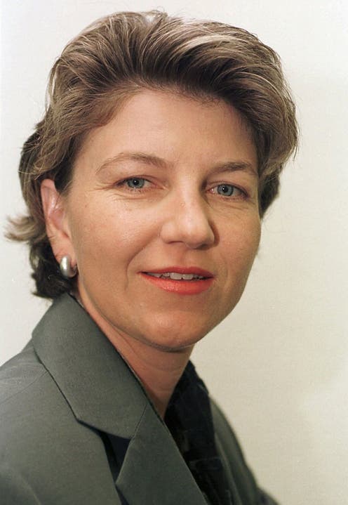 Von 1996 bis 2000 ist sie Vizepräsidentin der Stadtgemeinde Brig-Glis, anschliessend bis 2012 Präsidentin.
