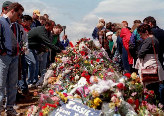 20 April Vor 20 Jahren Was Der Amoklauf An Der Columbine High School Weltweit Veranderte