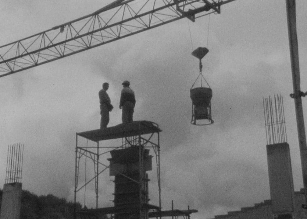Szene aus dem Film "Bau des Cinema 8".