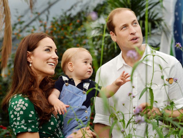 Herzogin Kate, Prinz George und Prinz William im Juli 2014 im Naturhistorischen Museum in London.