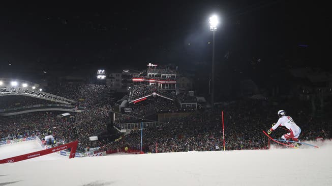 Werden schon lange nicht mehr belächelt: Die Schweizer Slalomfahrer (im Bild Ramon Zenhäusern) begeistern die Massen.