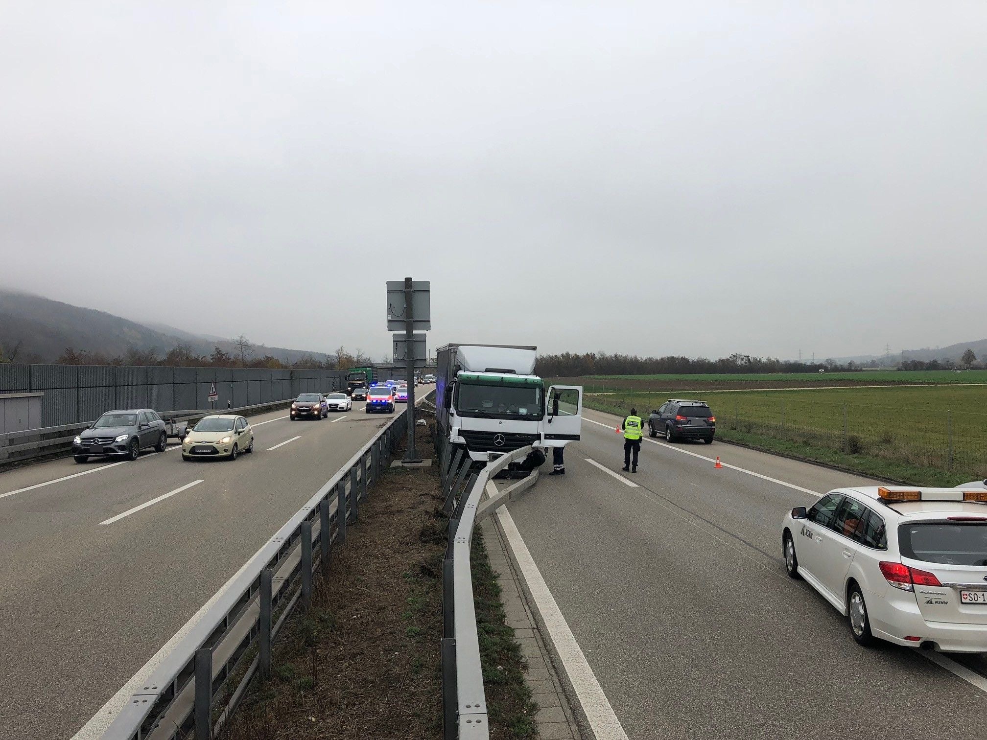 Bildstrecke - Lastwagen-Unfall Auf Der A1 Bei Oensingen